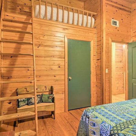 Hochatown Hideaway With Hot Tub, Grill And Fire Pit! Villa Stephens Gap Eksteriør bilde