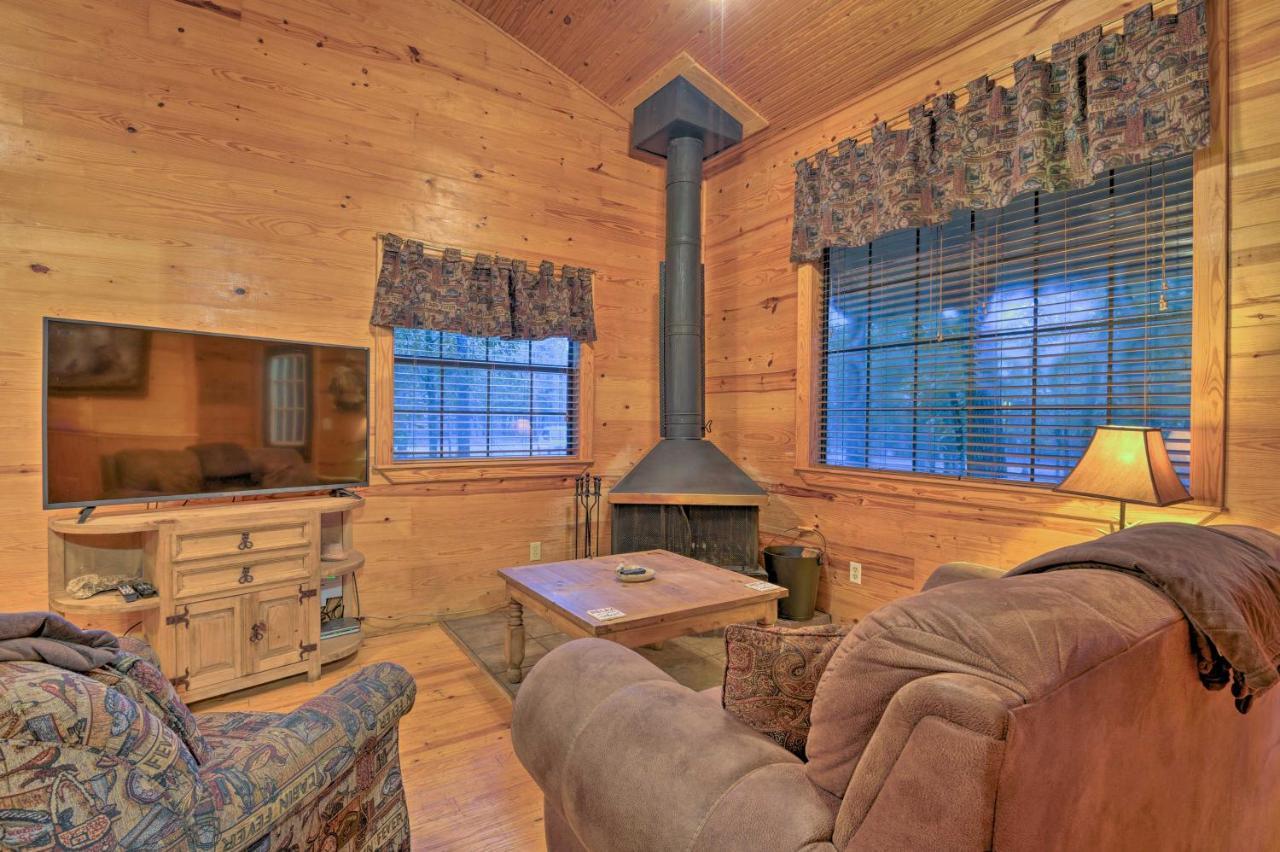 Hochatown Hideaway With Hot Tub, Grill And Fire Pit! Villa Stephens Gap Eksteriør bilde