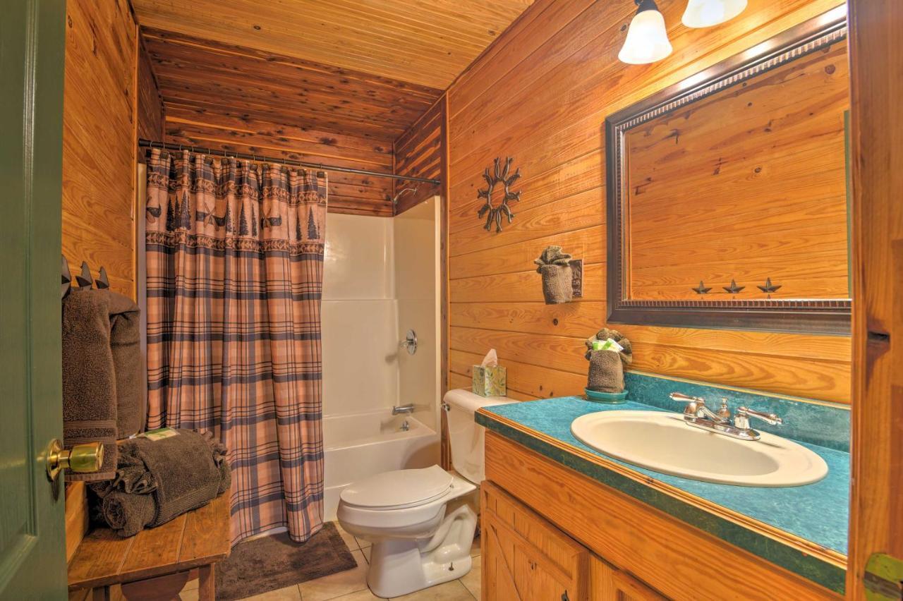 Hochatown Hideaway With Hot Tub, Grill And Fire Pit! Villa Stephens Gap Eksteriør bilde